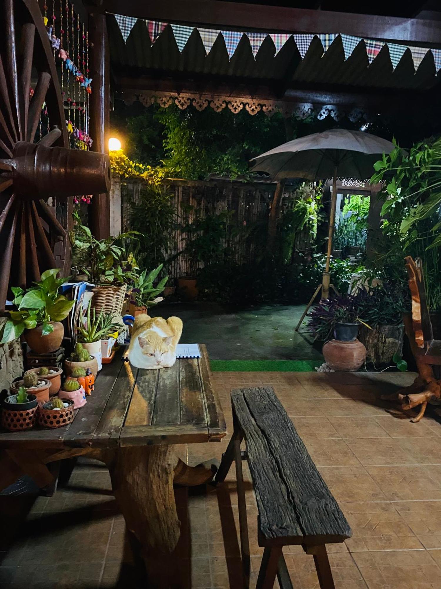 Banthai Guesthouse Phetchaburi Eksteriør billede