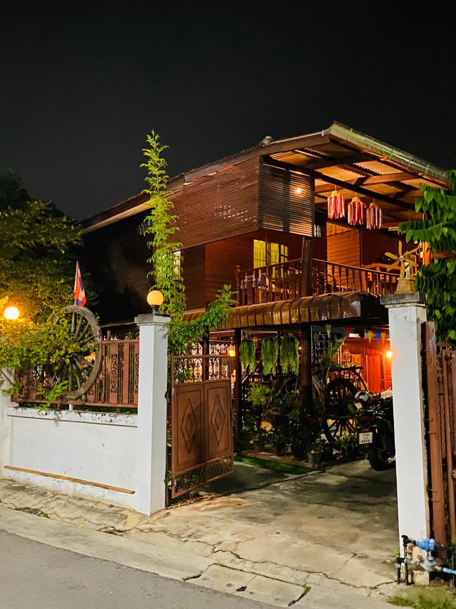 Banthai Guesthouse Phetchaburi Eksteriør billede